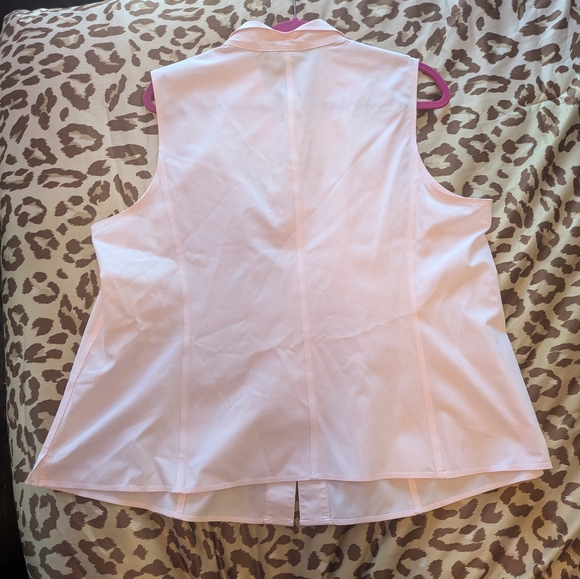 Jones New York NWT Women's Platinum Soft Pink Sleeveless shirt 18W - Picture 2 of 3